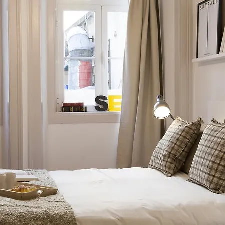 Rosa Chiado Design Apart شقة